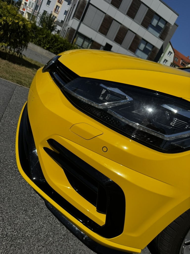 VW Polo Neongelb