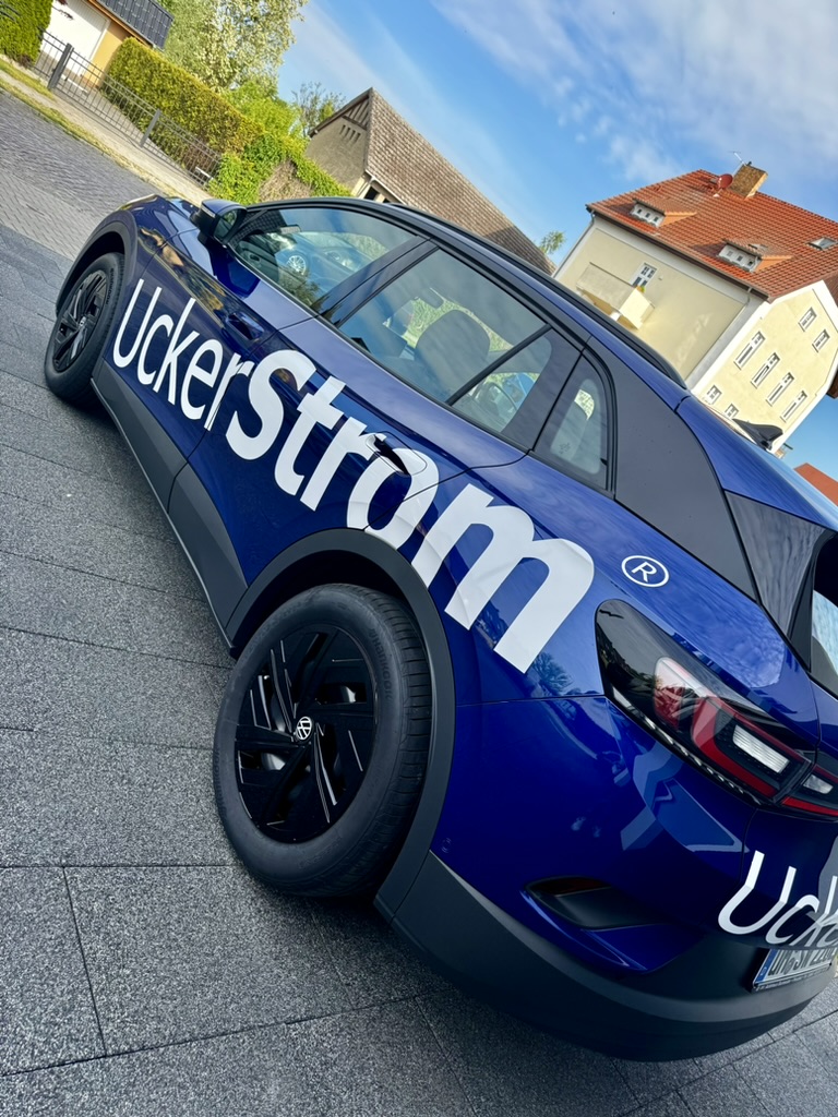 UckerStrom VW ID.4